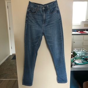 American Eagle Mom Jean